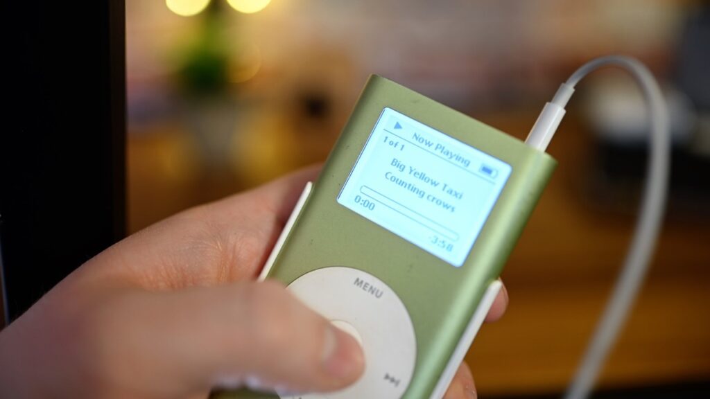 Menjelajahi Sejarah iPod Pertama Kali di Dunia